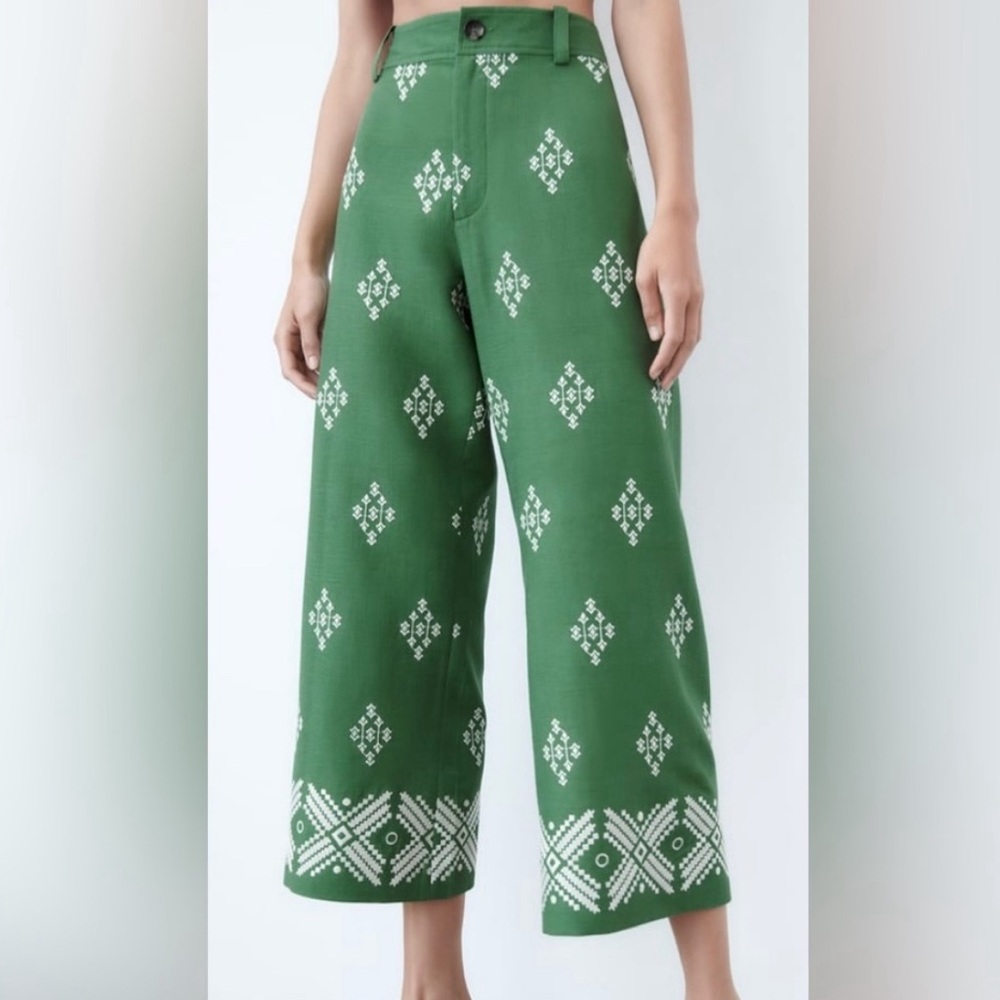 Zara linen embroidered pants. Size small